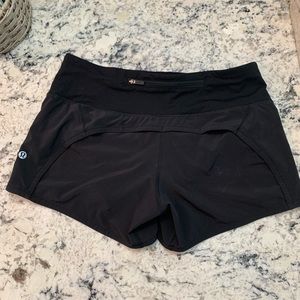 Lululemon Speed up shorts 2.5 inch
